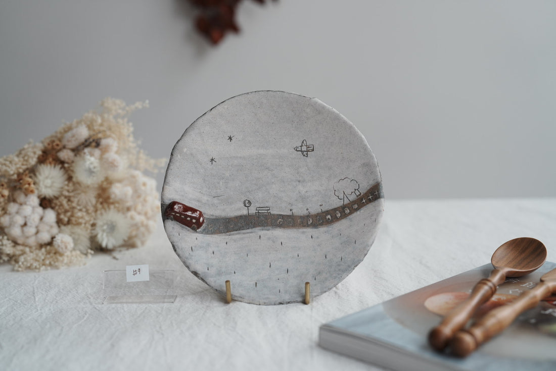 Akemi Suzuki 鈴木明美 - Road Collection Red Car 15cm Plate AS18