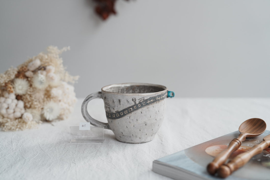 Akemi Suzuki 鈴木明美 - Road Collection Mug - Blue Car AS22