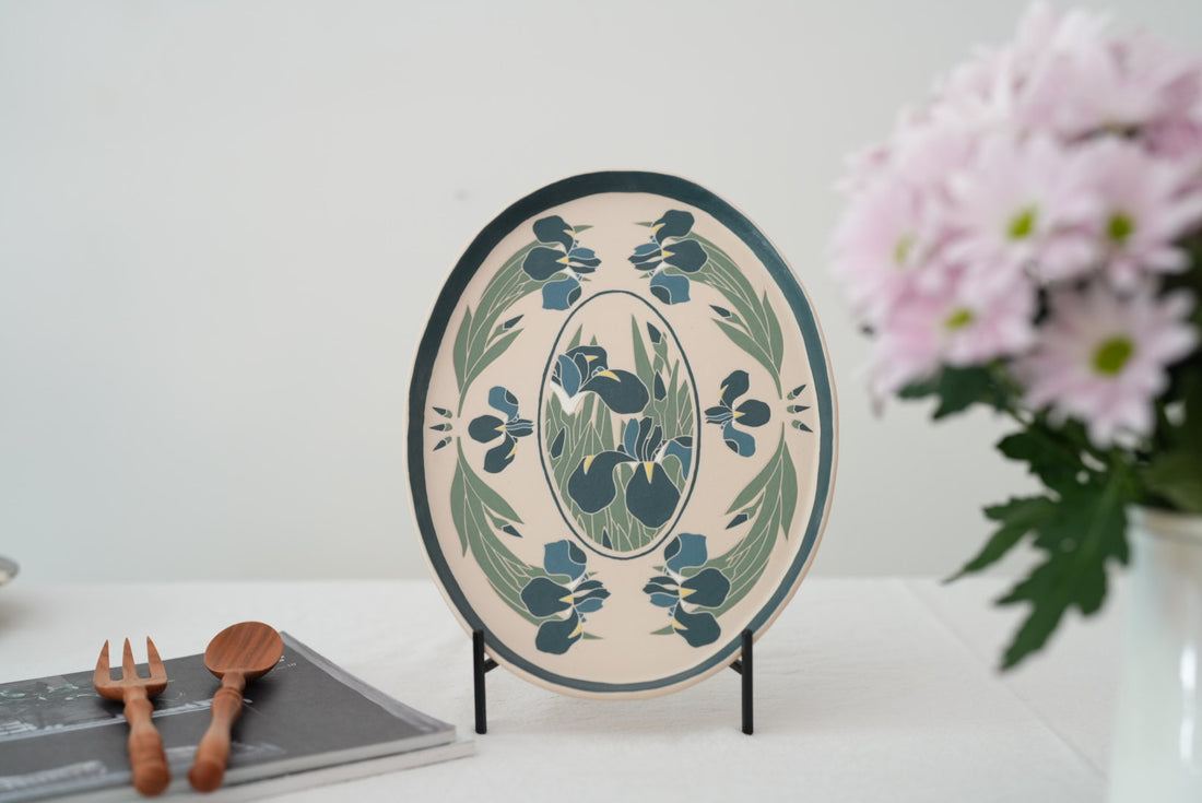 Shirogarasu Studio Blue Iris Oval Plate
