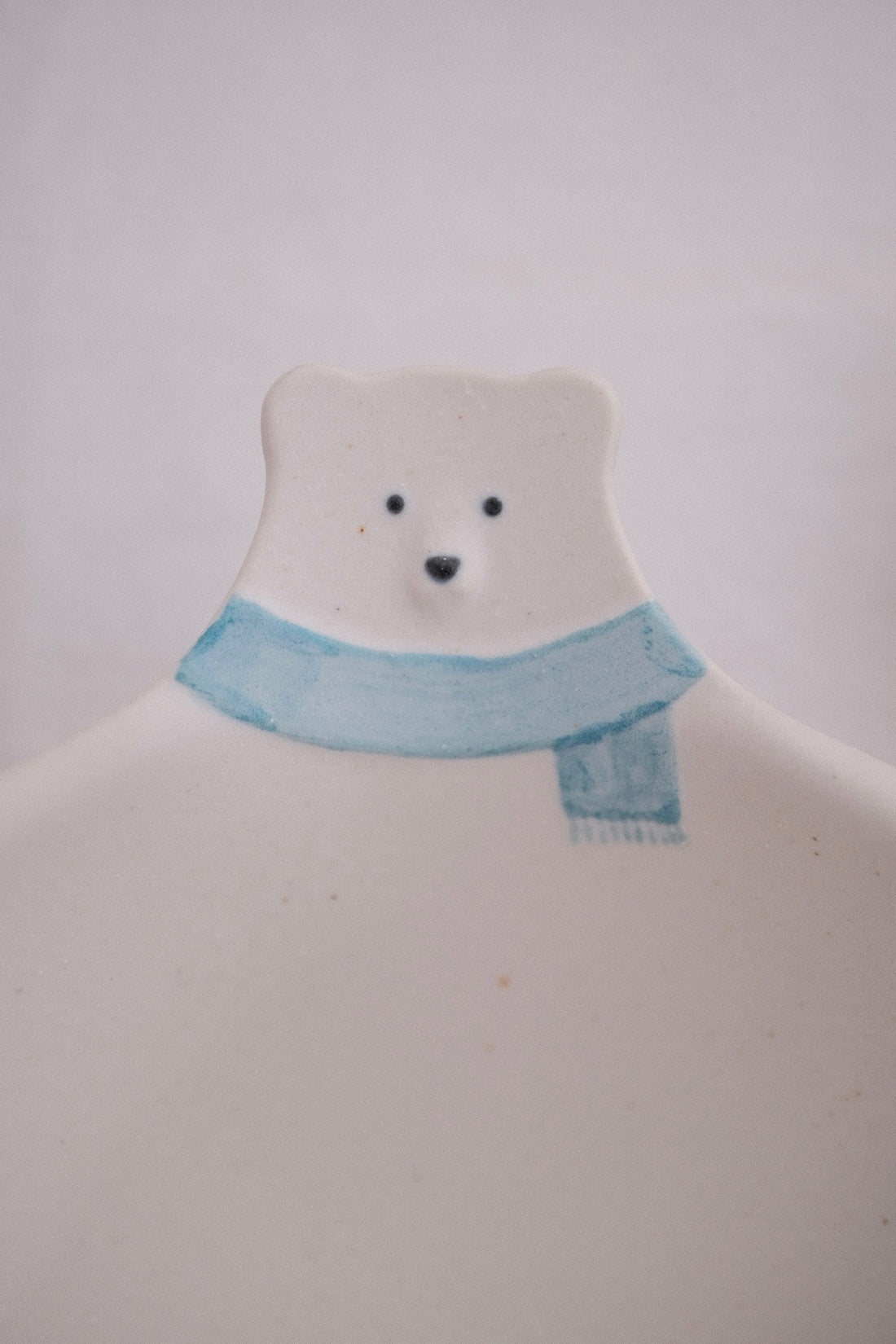 Mashiko Pottery Yoshizawa Polar Bear with Scarf Bowl