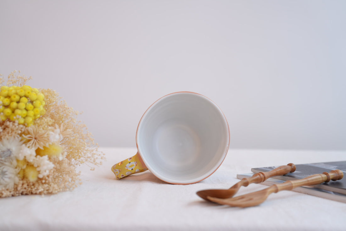 Hamasaka Naoko 浜坂尚子  Hand Painted Mug - HN11