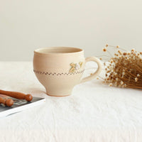 谷口なづみ Flower Embossed Ceramic Mug - Dot
