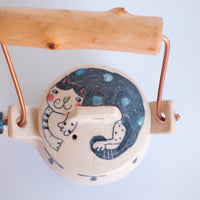 Boobee Studio 吉林三千代 - Small Teapot with Handle on the Top BS05-4