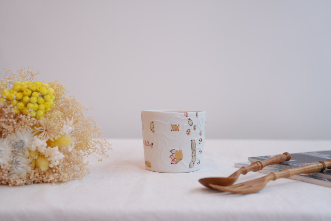 Hamasaka Naoko 浜坂尚子  Hand Painted Gold Deco Mug - HN07