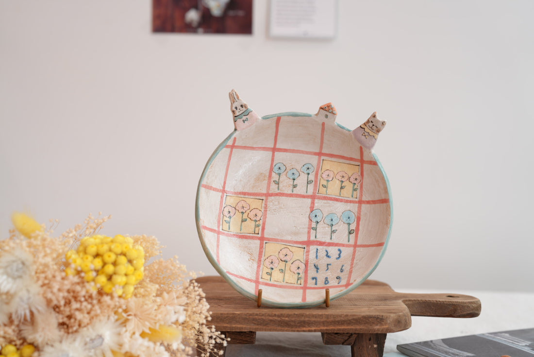 Cozy Nook - Checkered Pattern Round Plate- CN07 #2