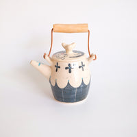 Boobee Studio 吉林三千代 - Small Teapot with Handle on the Top BS05-2