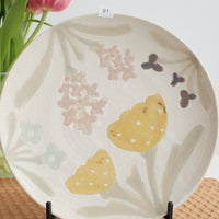Makiko Okizawa 冲澤真纪子- 21cm Flower Plate MA08
