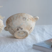 Akemi Suzuki 鈴木明美 - White Wall Double Handled Bowl AS09