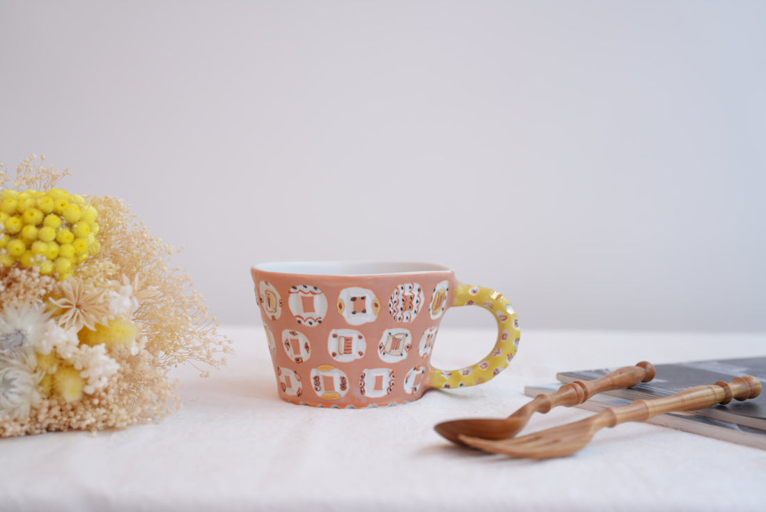 Hamasaka Naoko 浜坂尚子  Hand Painted Mug - HN11