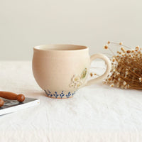 谷口なづみ Flower Embossed Ceramic Mug - Blue Pattern