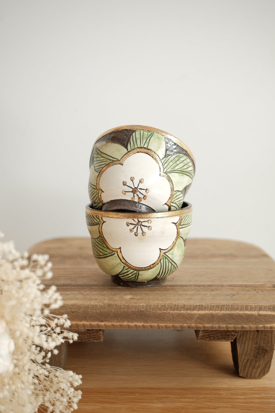 Cool Banana Black Pottery with Gold Detailing Tea Cup