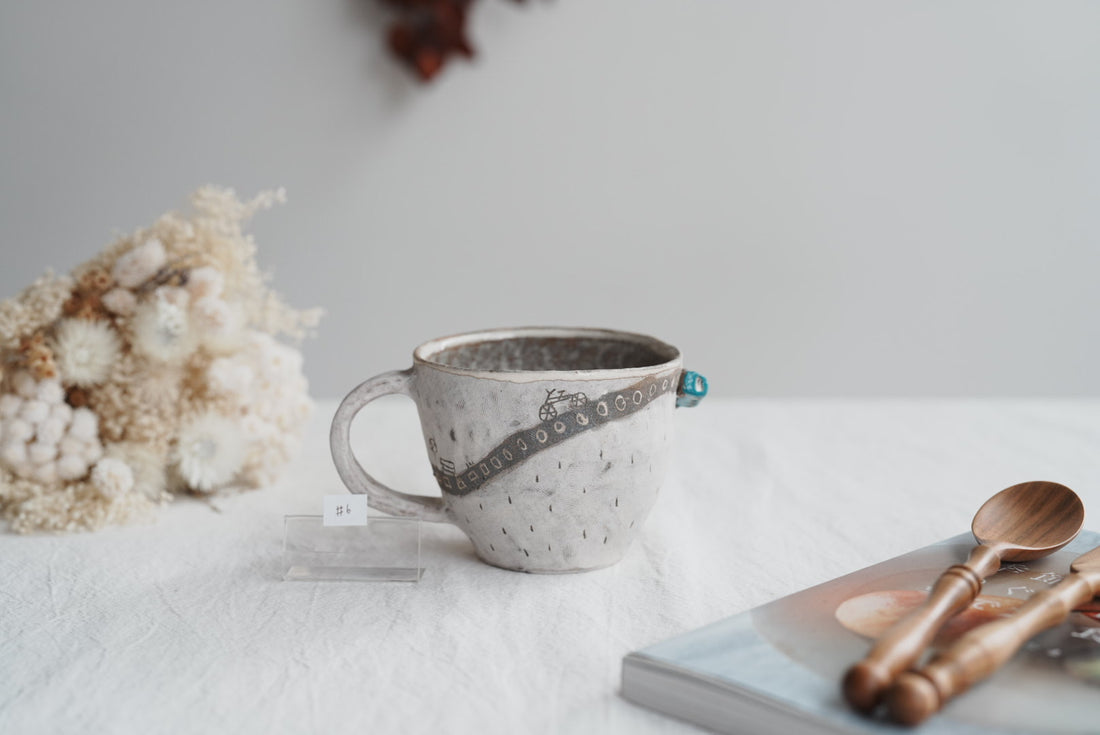 Akemi Suzuki 鈴木明美 - Road Collection Mug - Blue Car AS22