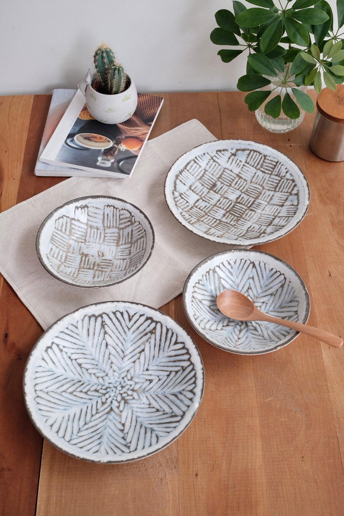 Mino Ware Elegant Hand-painted Collection