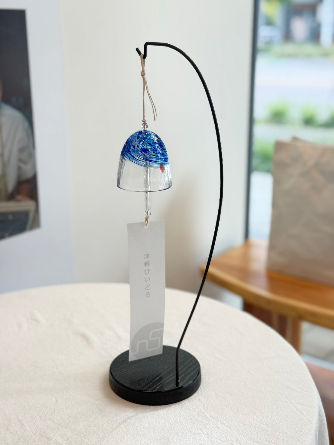 薬師窯 Maneki Neko Wooden Wind Chime Stand