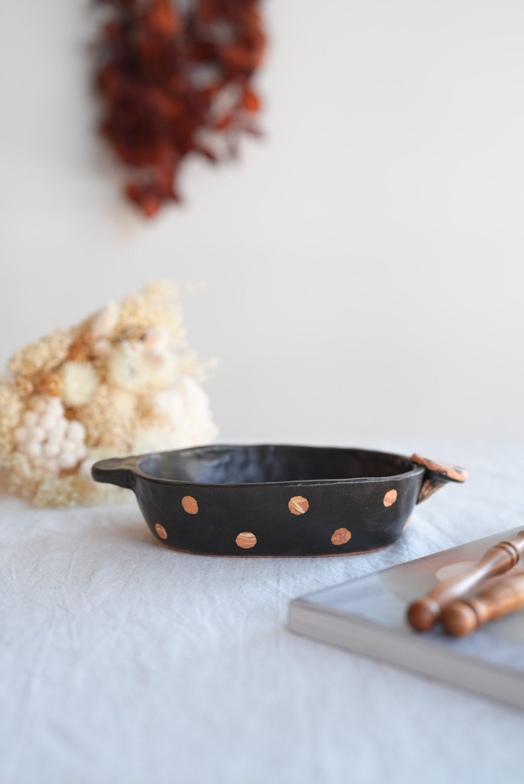 Akemi Suzuki 鈴木明美 - Dots Oval Baking Bowl - Small AS07