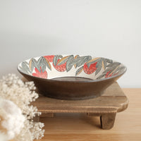 Cool Banana Black Pottery with Gold Detailing Round Deep Plate