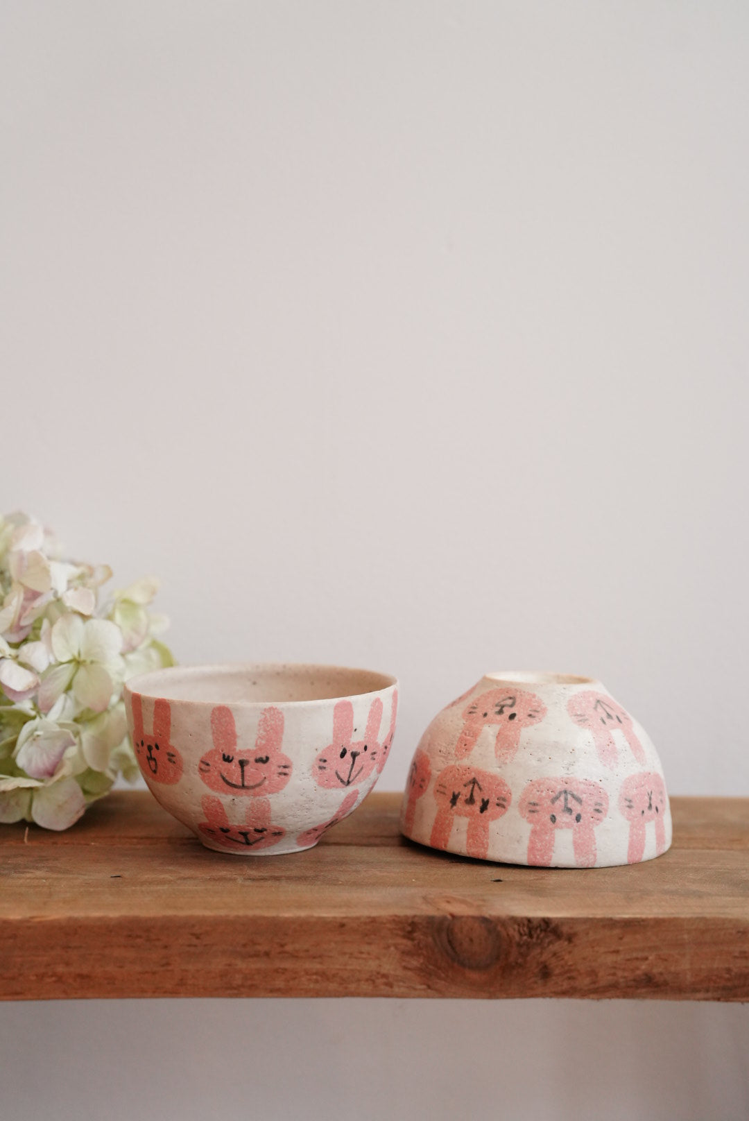 Tomotaro 岡村友太郎 - Rabbit Rice Bowl