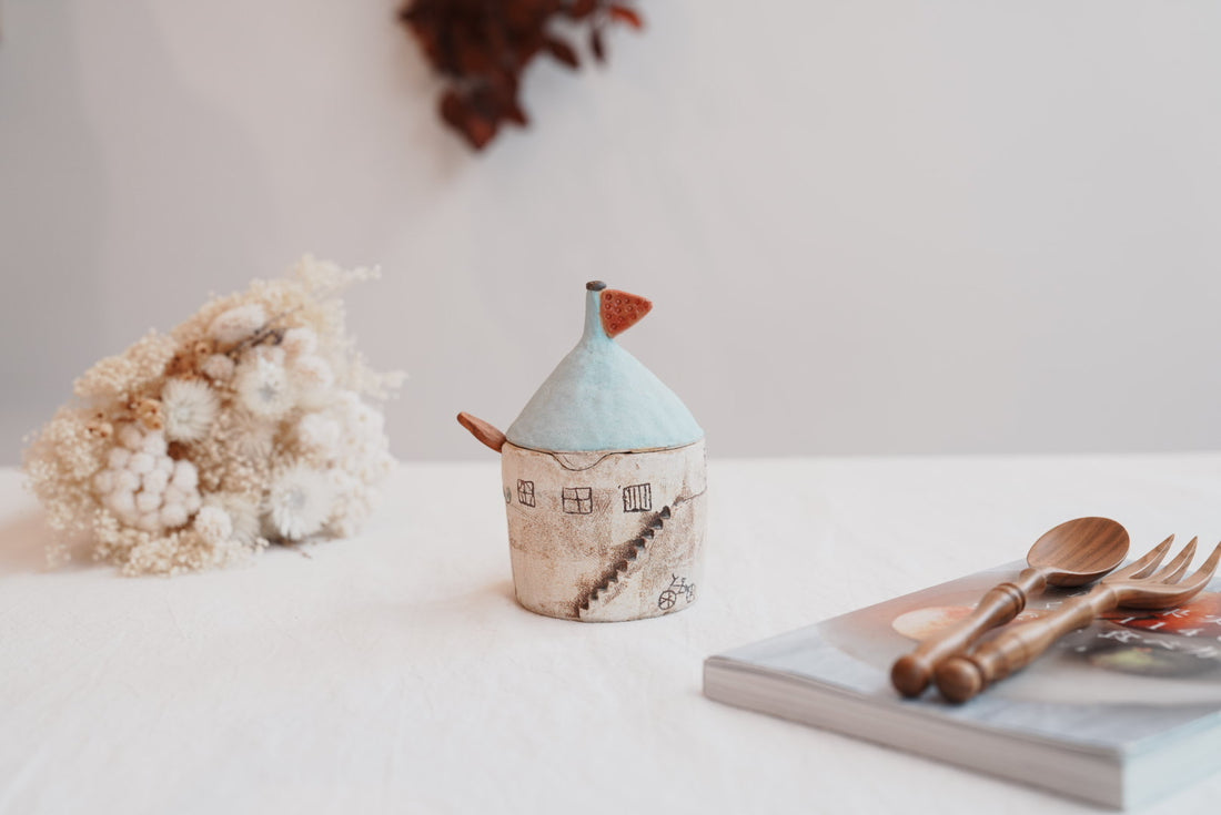 Akemi Suzuki 鈴木明美 - Blue Salt/Sugar Jar AS01a