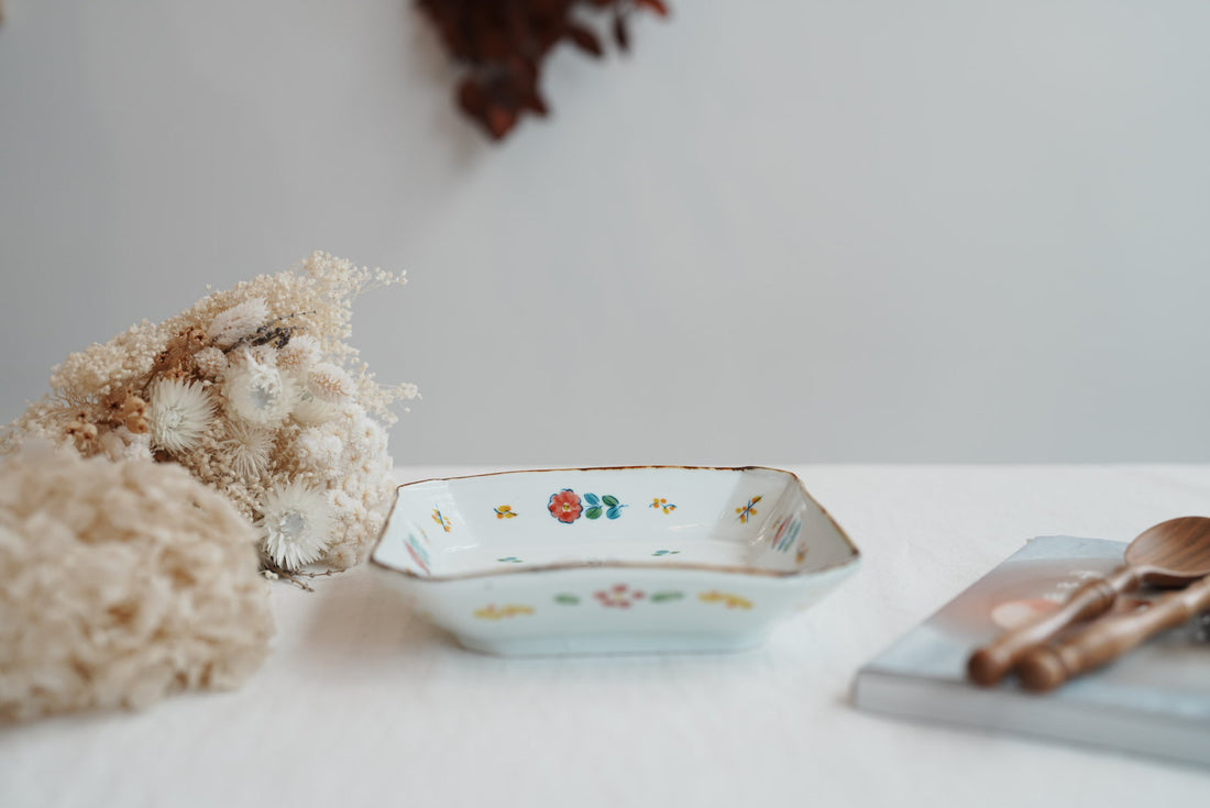 TATA Pottery Studio 田中大輝 & 田边桂- Porcelain Square Plate TP12