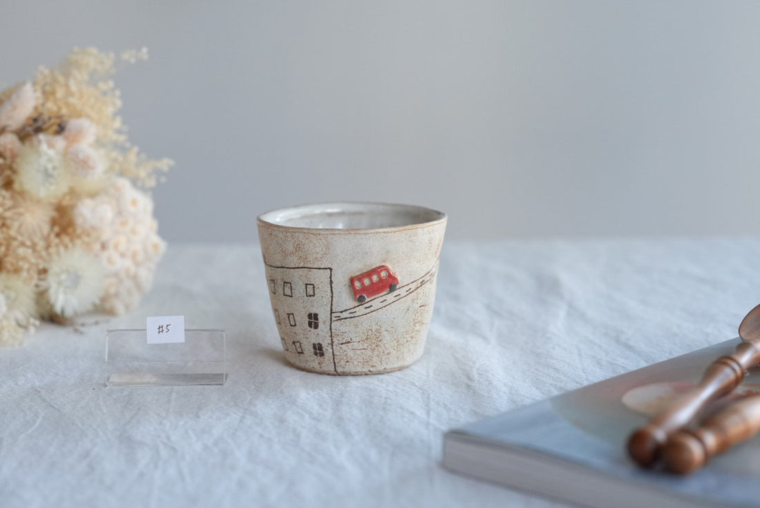 Akemi Suzuki 鈴木明美 - White Wall Collection Free Cup AS25