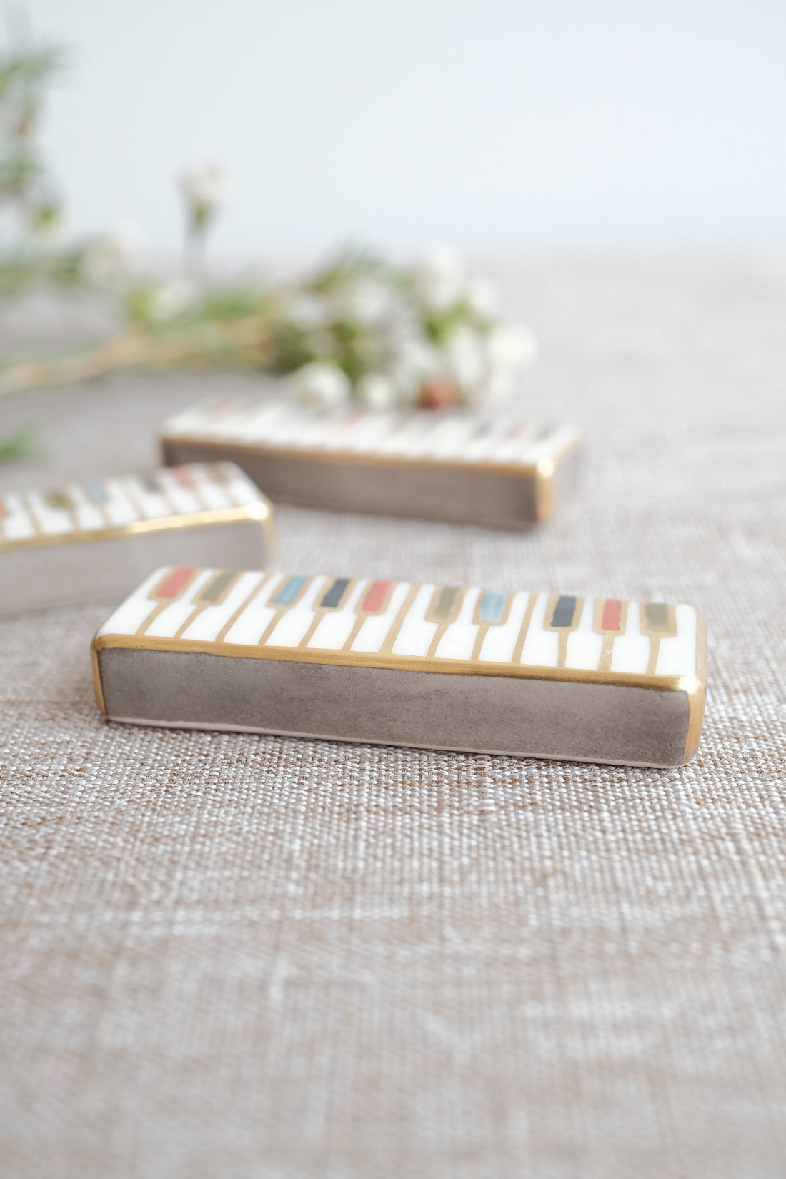 Natsumi Iino 飯野夏實 Chopstick Rest NI022