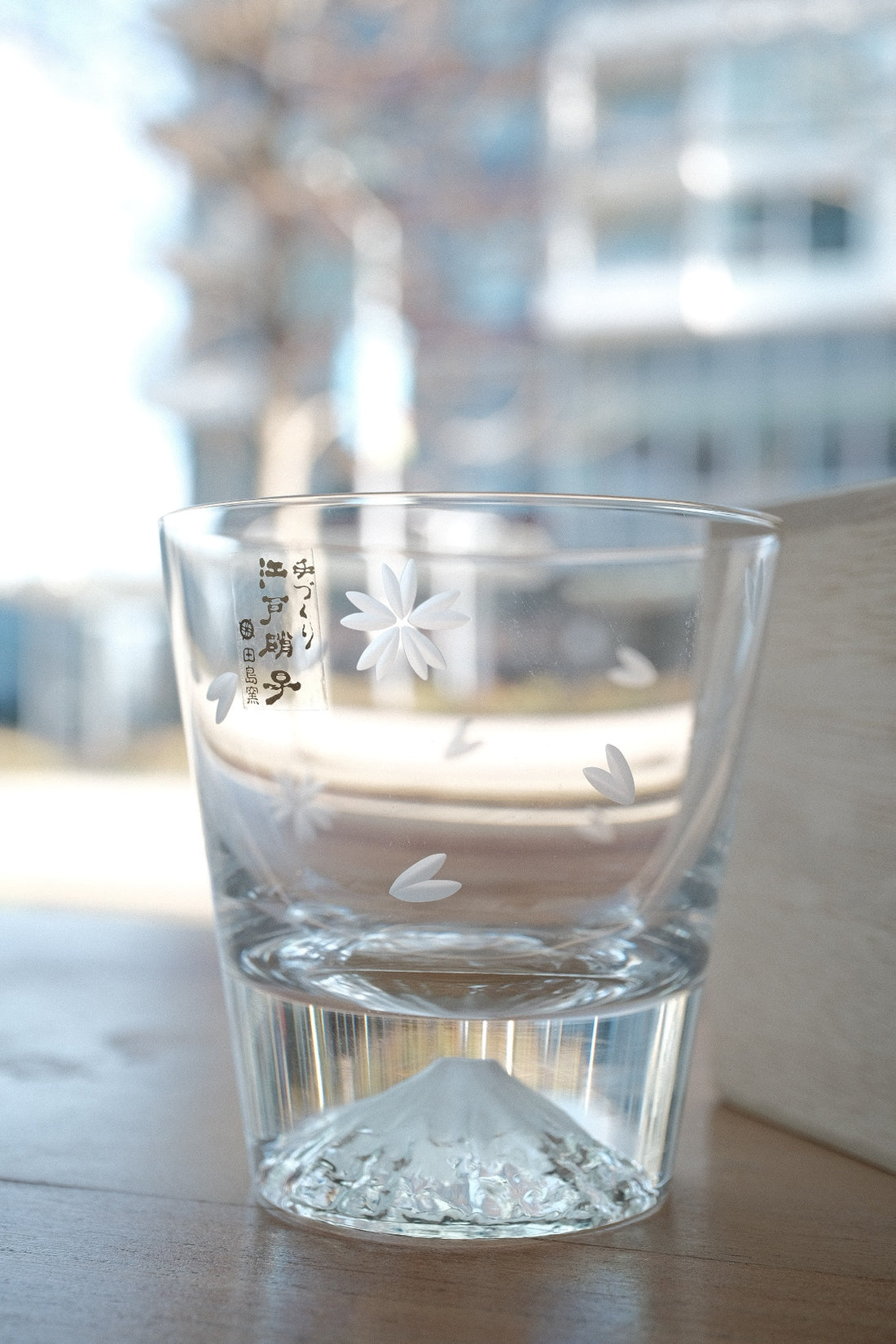 Edo Glass Mt. Fuji Glass Tumbler with Sakura Petal - Large 280ml