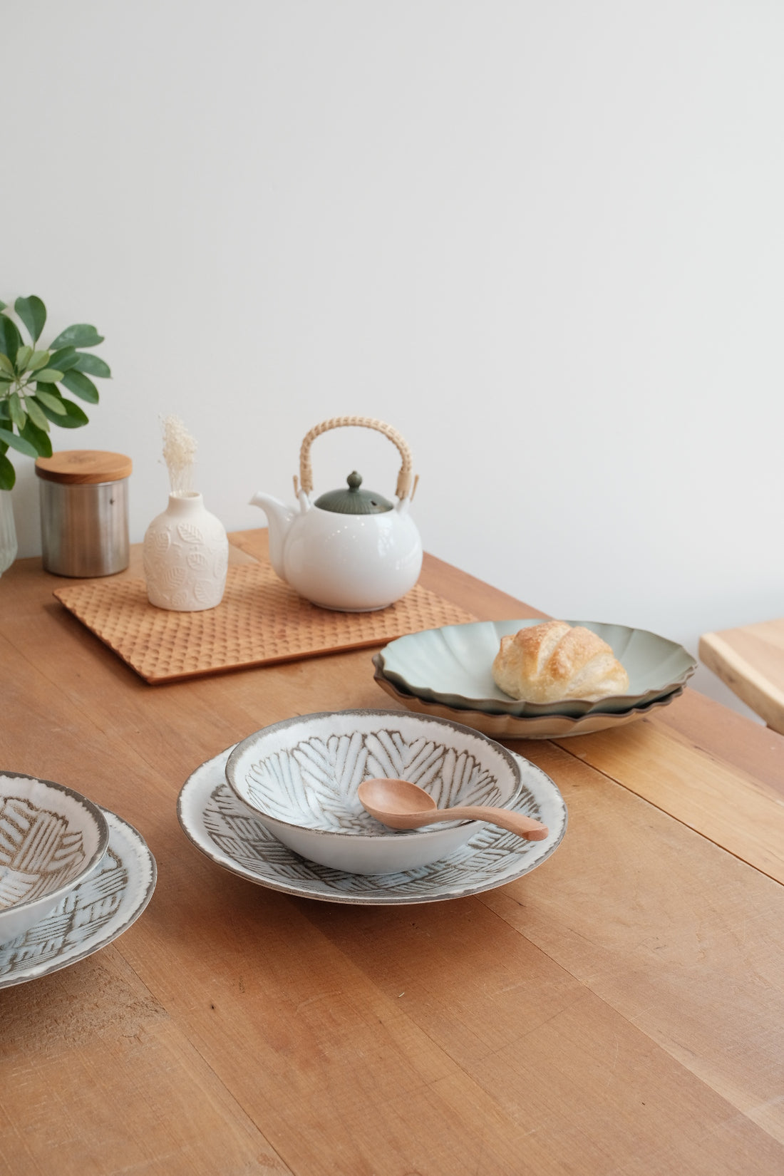 Mino Ware Elegant Hand-painted Collection