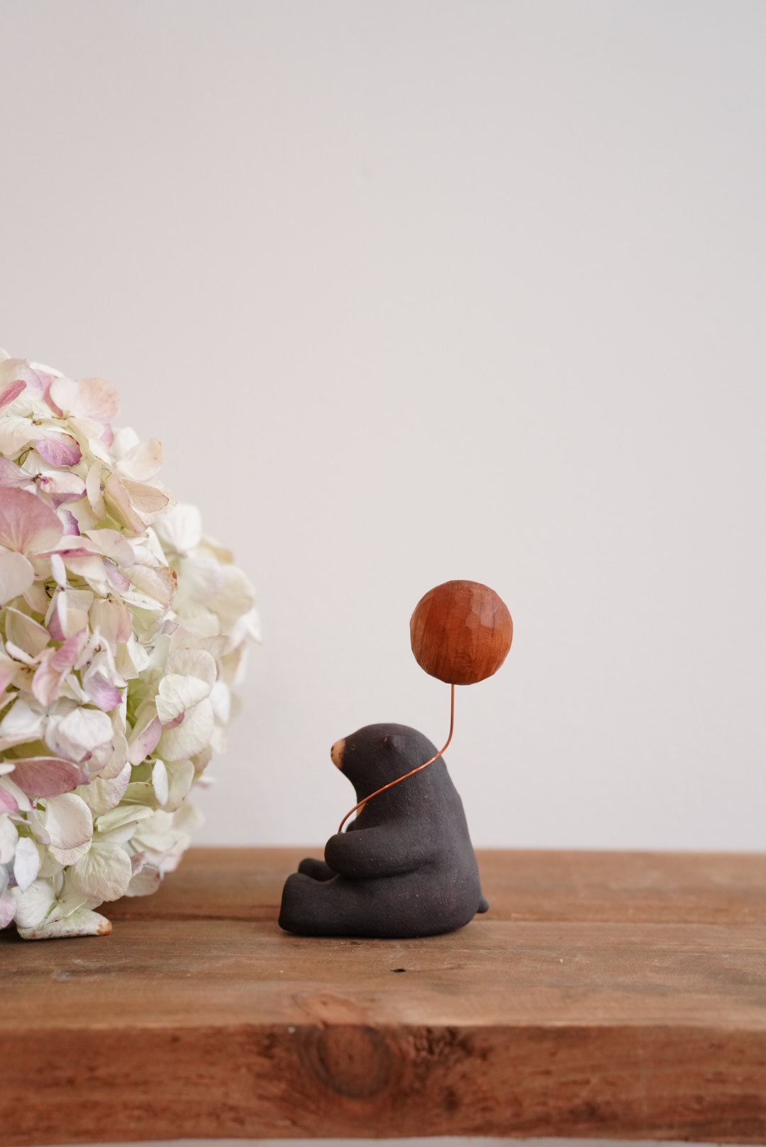 Hanamame 三浦孝之&三浦潤 - Black Bear Figurine