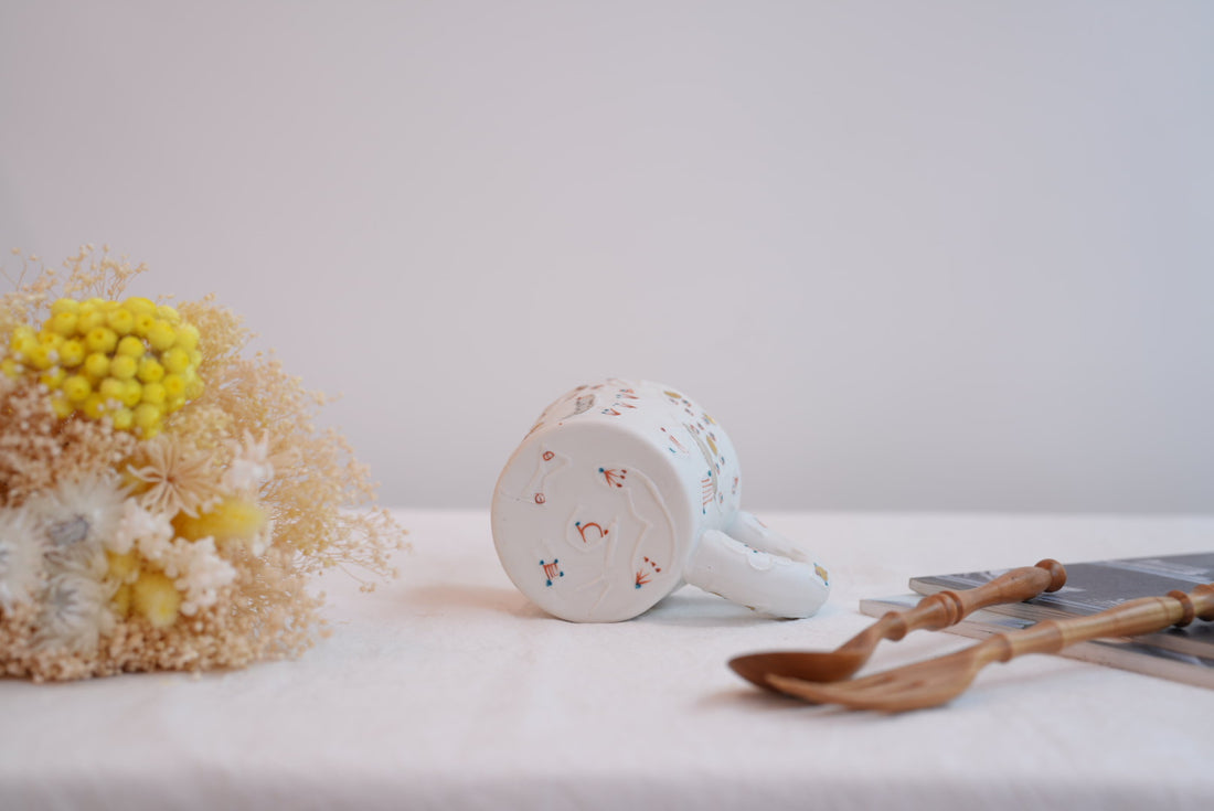 Hamasaka Naoko 浜坂尚子  Hand Painted Gold Deco Mug - HN07