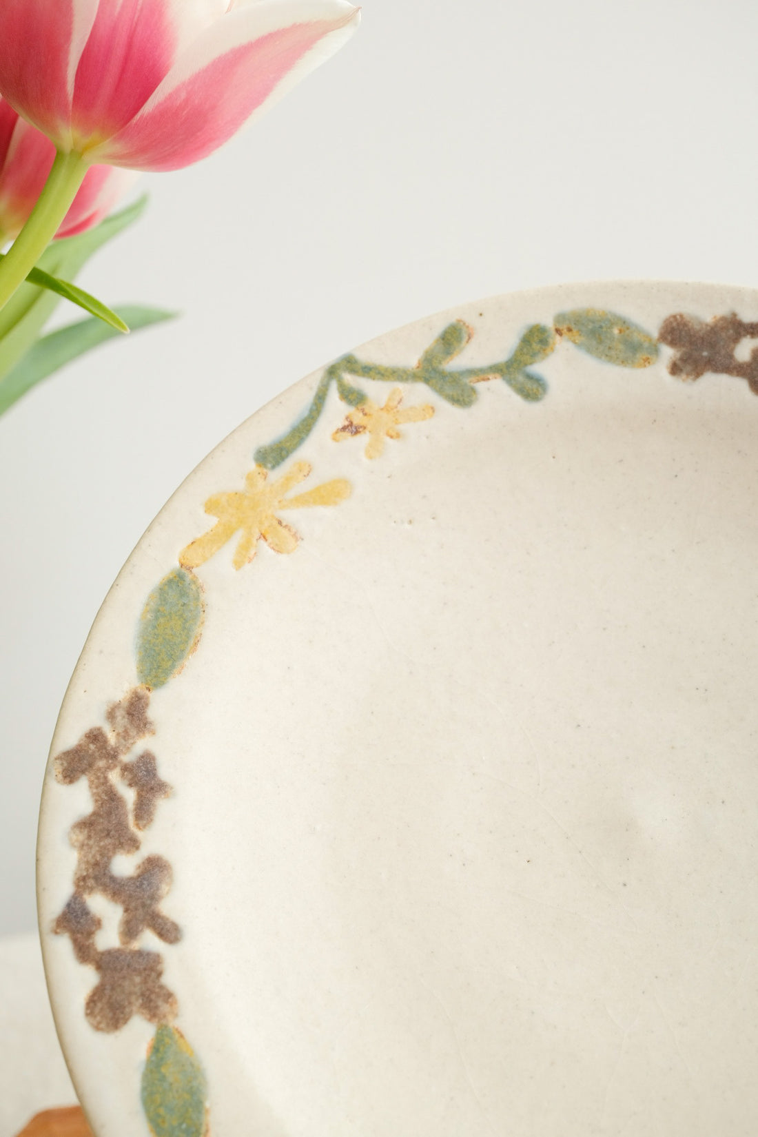 Makiko Okizawa 冲澤真纪子- Medium Saucer MA10