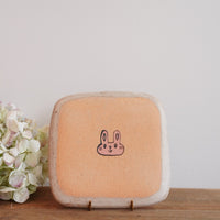 Tomotaro 岡村友太郎 - Rabbit Square Plate