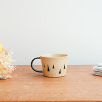 Ken Aoki 青木挙 Mug with Triangles KE16