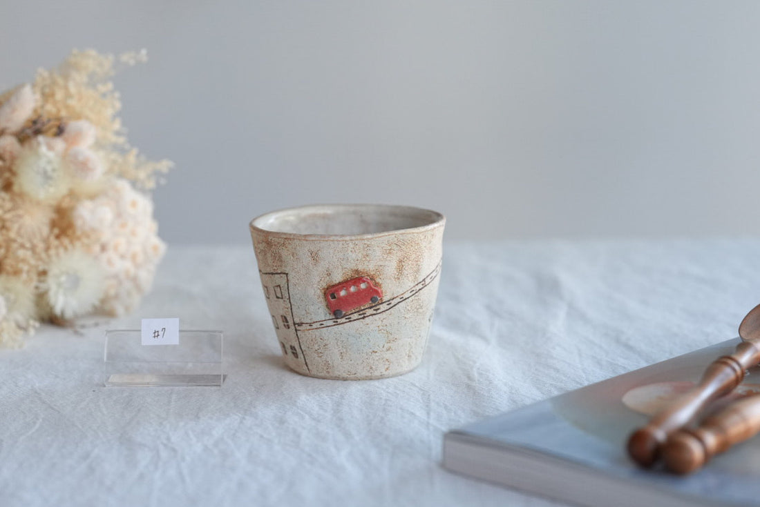 Akemi Suzuki 鈴木明美 - White Wall Collection Free Cup AS25