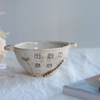 Akemi Suzuki 鈴木明美 - White Wall Double Handled Bowl AS09