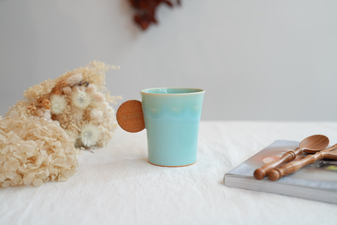 TAMA10- Cookie Handle Mug - Blue & Biscuit TA18