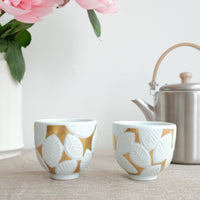 Natsumi Iino 飯野夏實 Small Sake Cup - White and Gold NI021