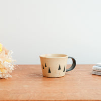 Ken Aoki 青木挙 Mug with Triangles KE16