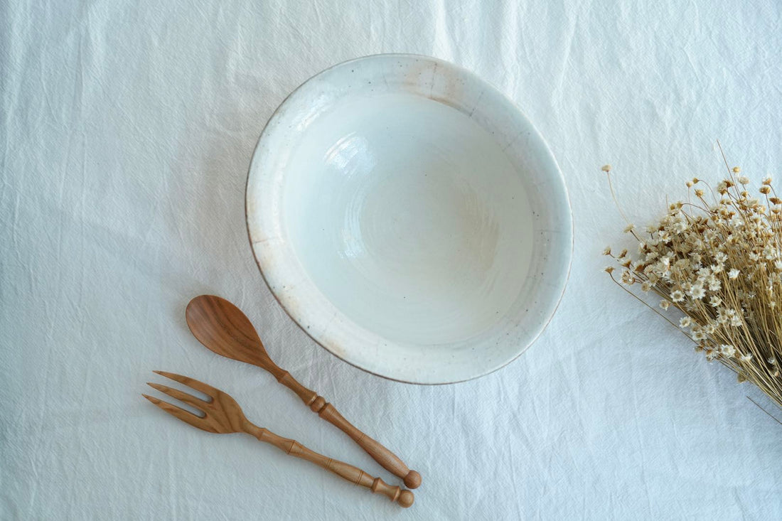 Hirokazu Furutani 古谷浩一 - Irregular-shaped Bowl with Lined Rim HF12