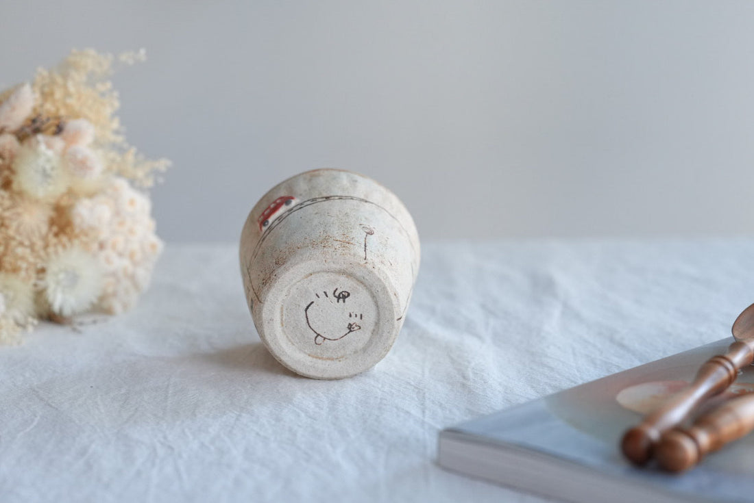 Akemi Suzuki 鈴木明美 - White Wall Collection Free Cup AS25