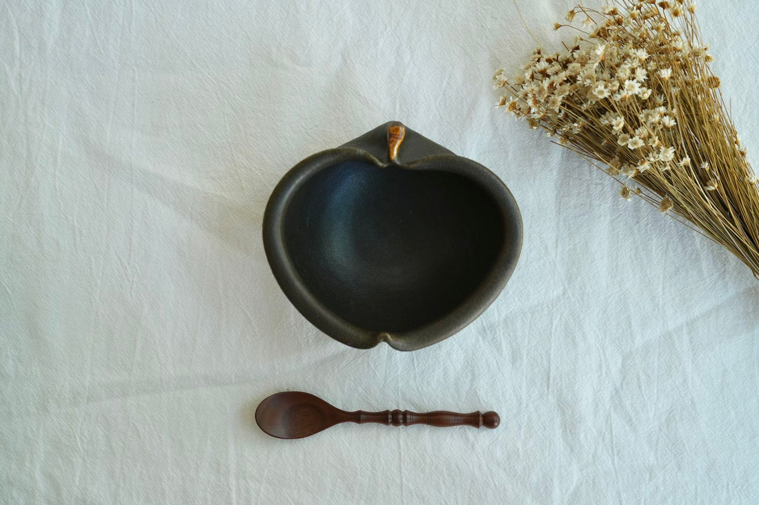 Hirokazu Furutani 古谷浩一 - Dark Brown Apple Shaped 14cm Bowl HF06