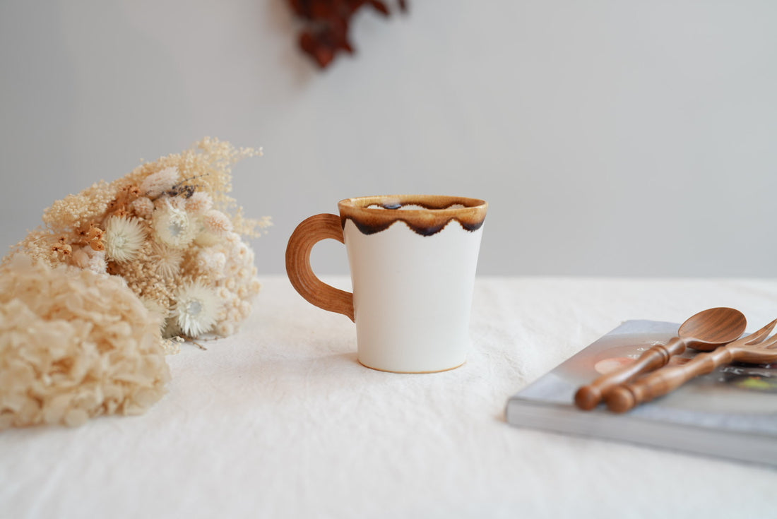 TAMA10- Cookie Handle Mug - White & Churros TA15