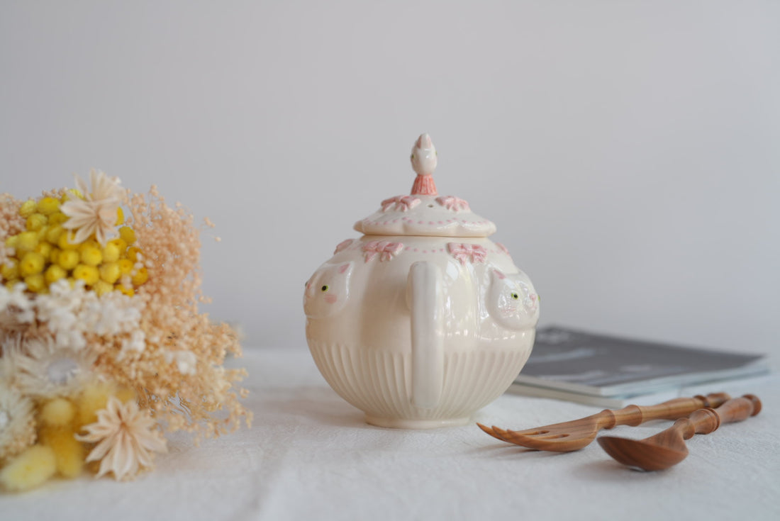 Sugar Poppo Teapot - White Cat SP27