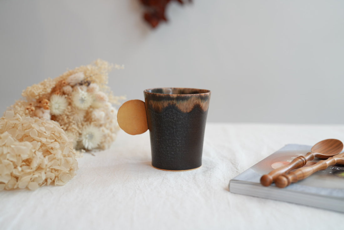 TAMA10- Cookie Handle Mug - Black & Chocolate Filling TA17