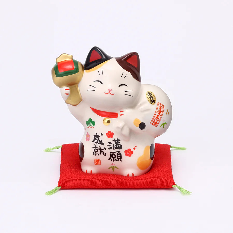 薬師窯 Maneki Neko Lucky Cat Ornament - Fortune Bag