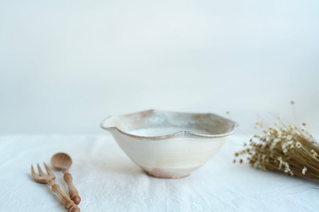 Hirokazu Furutani 古谷浩一 - 21cm Flower-shaped Bowl HF16