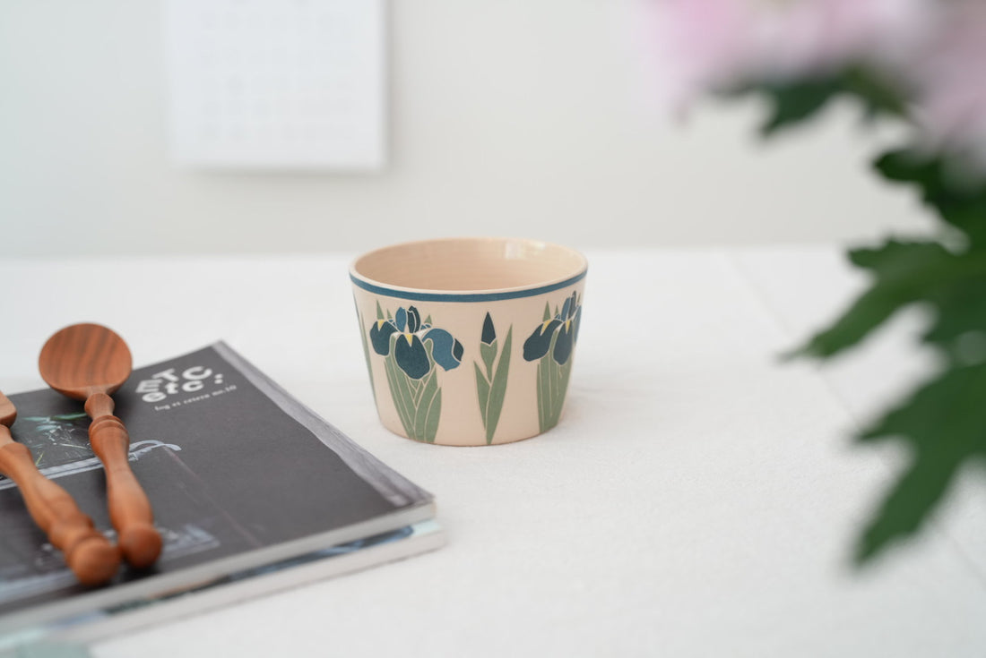 Shirogarasu Studio Iris Free Cup