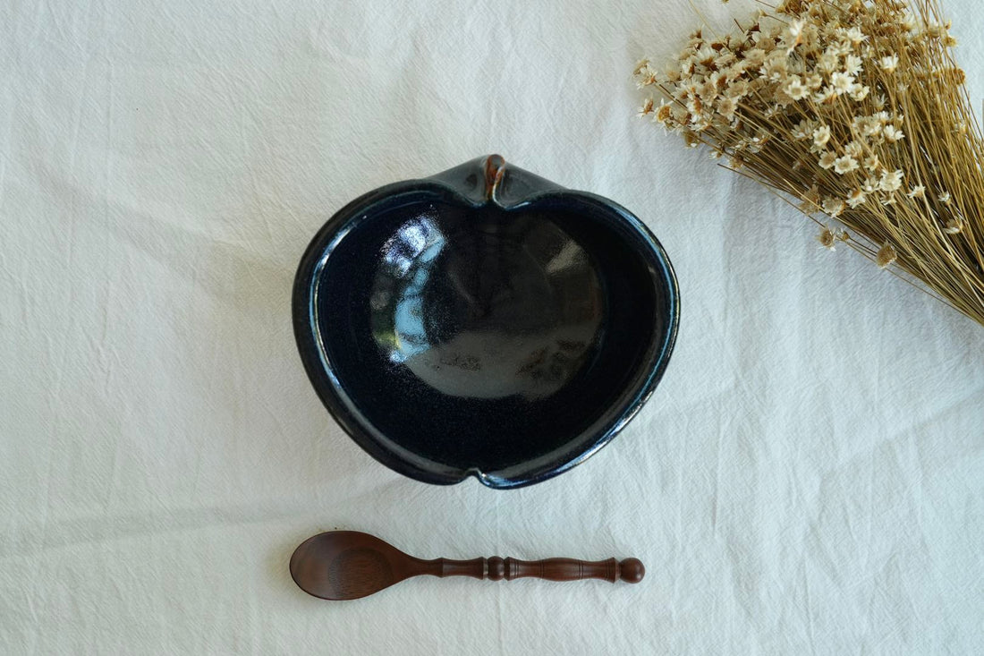 Hirokazu Furutani 古谷浩一 - Navy Apple Shaped 14cm Bowl HF09