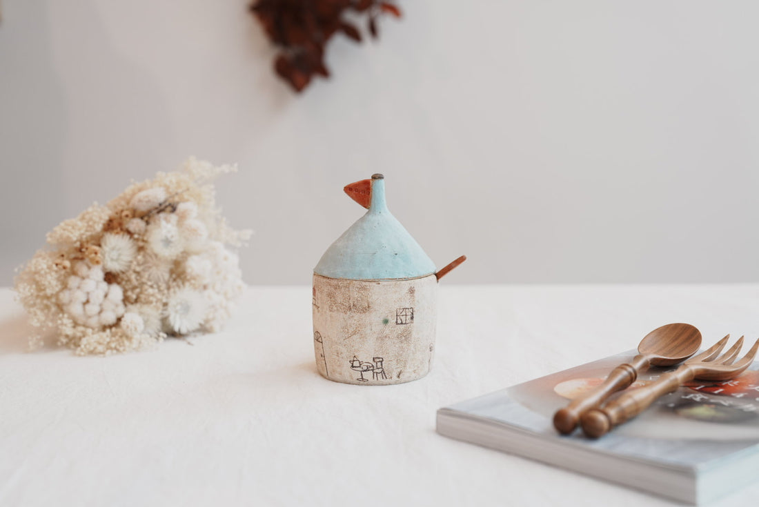 Akemi Suzuki 鈴木明美 - Blue Salt/Sugar Jar AS01a