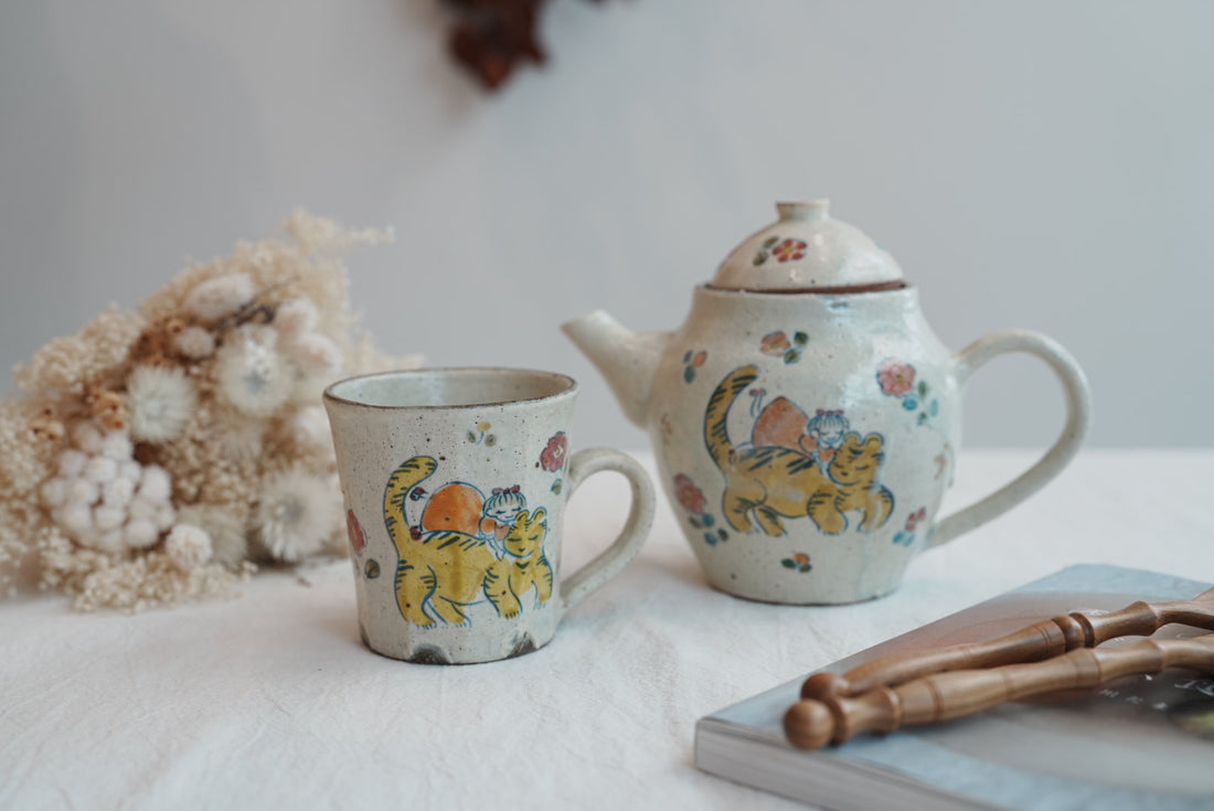 TATA Pottery Studio 田中大輝 & 田边桂- Slip Teapot TP20 #1