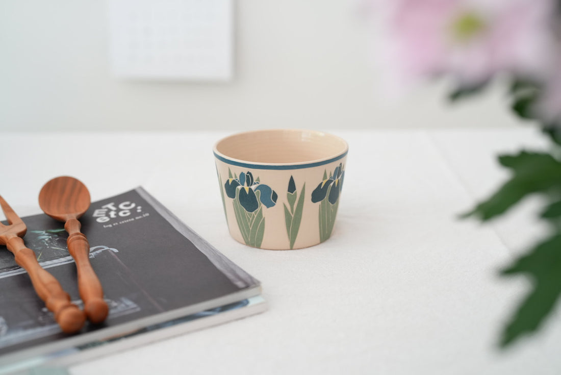 Shirogarasu Studio Iris Free Cup